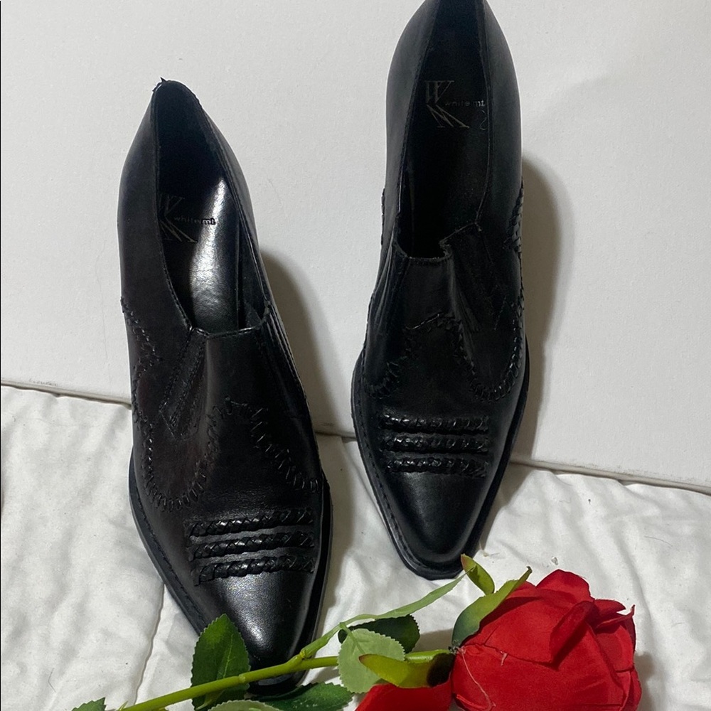 White Mountain Black Oxford Shoes Sleek Design